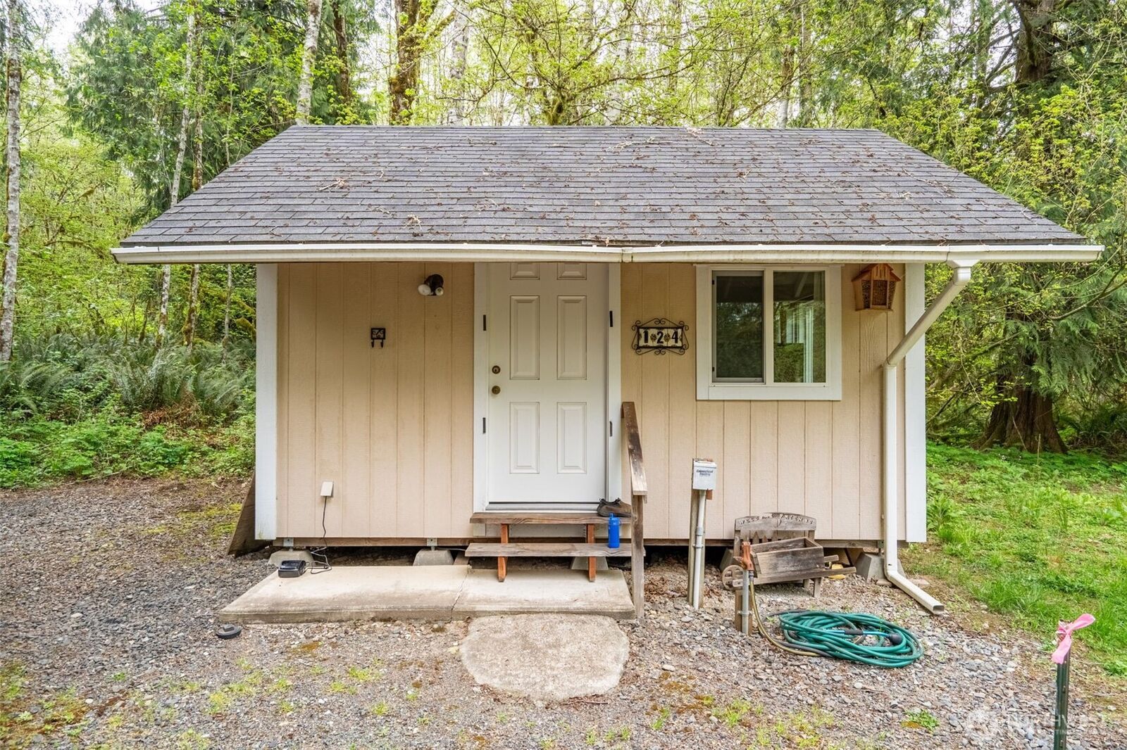 Property Photo:  124  Raydel Drive  WA 98564 