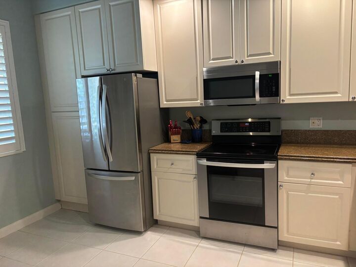 Property Photo: 18 W Harbour Isle Drive W 102 FL 34949