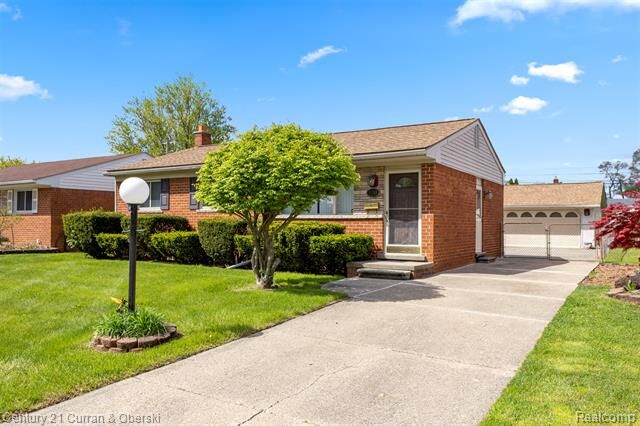 Property Photo:  7011 Helen Street  MI 48135 