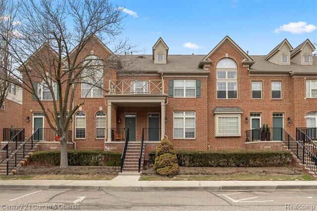 Property Photo: 39444 Springwater Drive MI 48168