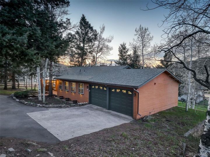 Property Photo:  25807 Snyder Avenue  CO 80433 