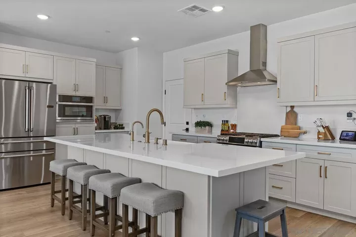 Property Photo: 712 Meadowood St. CA 92028
