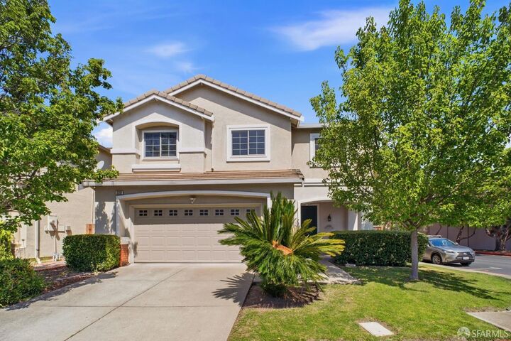 Property Photo:  2201 Mariner Way  CA 94579 