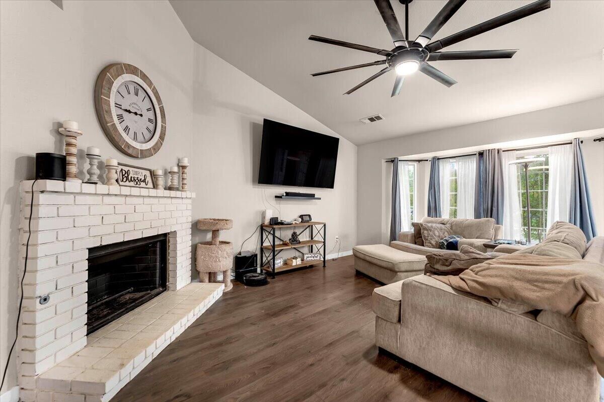Property Photo: 1675 Hominy Way CA 96003