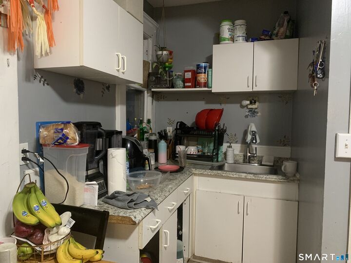 Property Photo:  34 Helen Street  CT 06514 