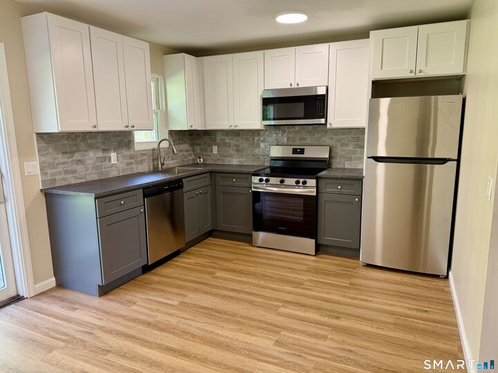 Property Photo:  101 Ridge Road 5  CT 06770 