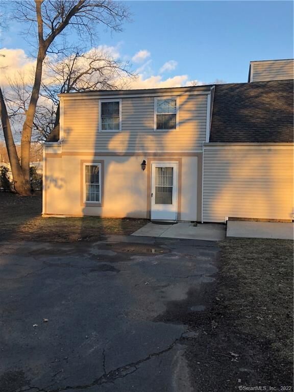 Property Photo:  155 Dividend Road 1  CT 06067 