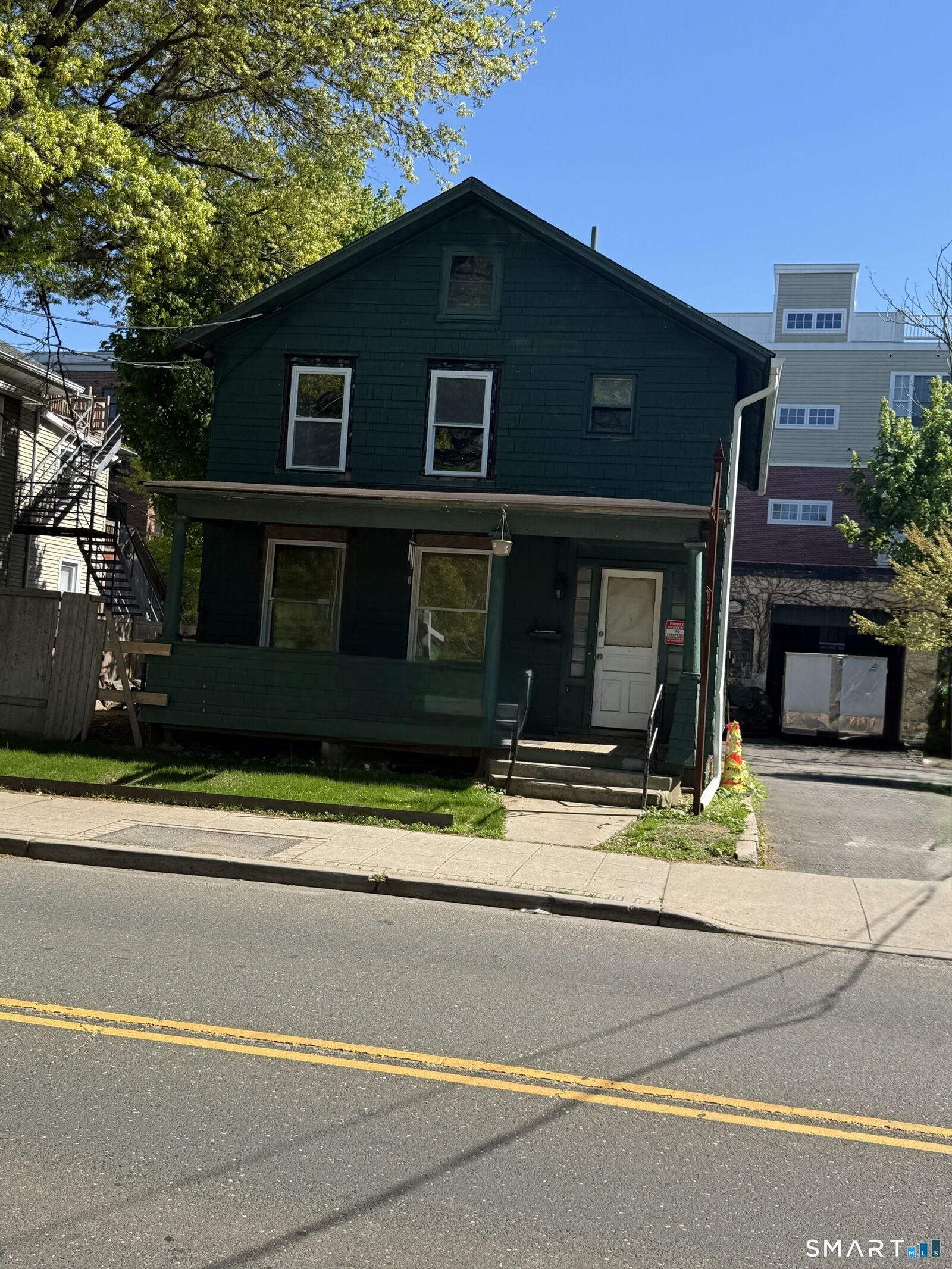 Property Photo:  117 North Street  CT 06901 