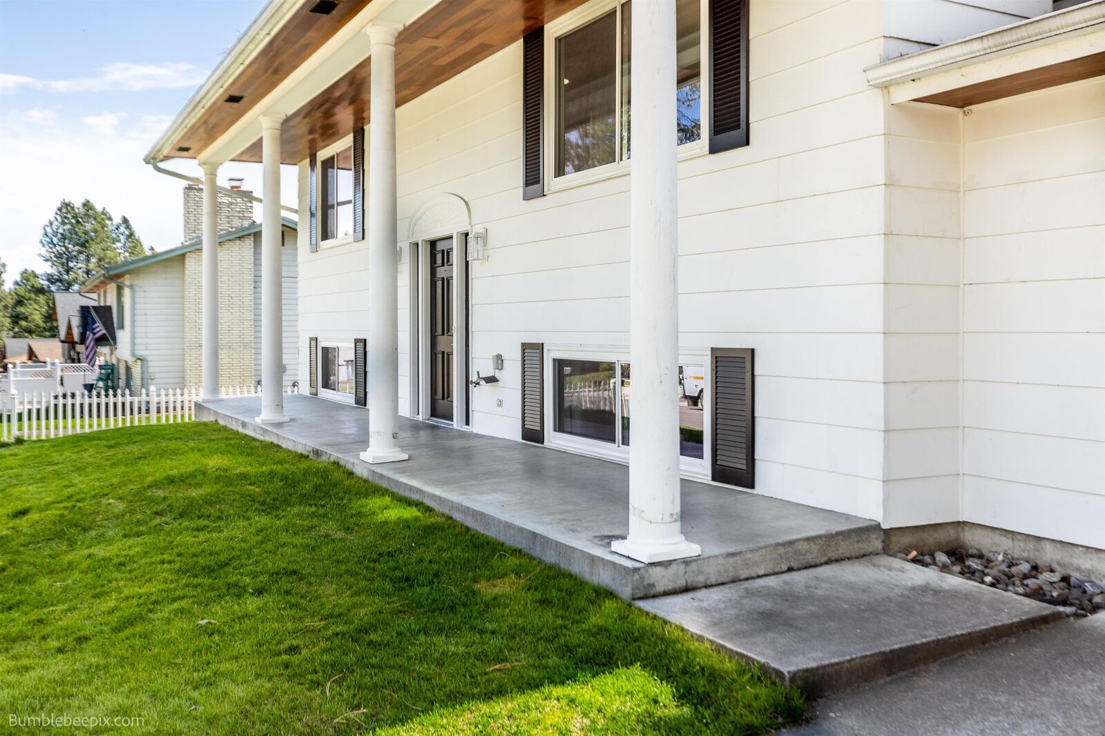 Property Photo:  817 W Falcon Ave  WA 99218 