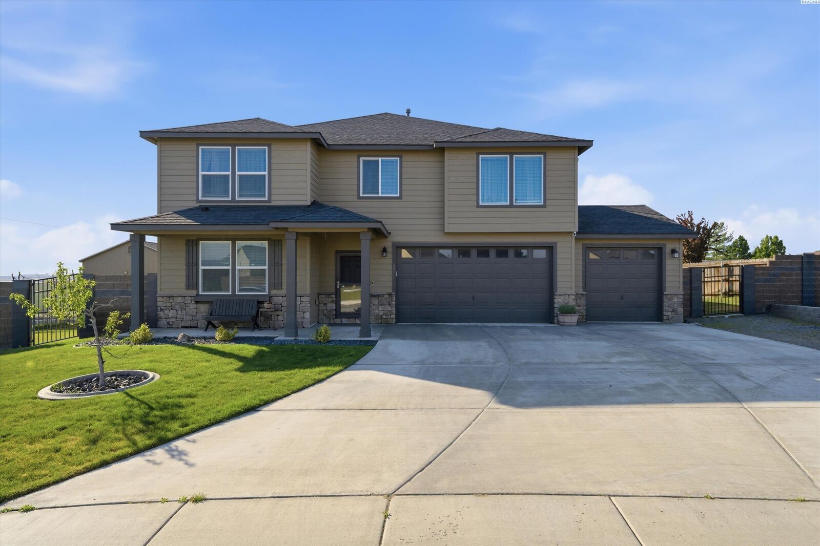 Property Photo:  4811 Avion Drive  WA 99301 