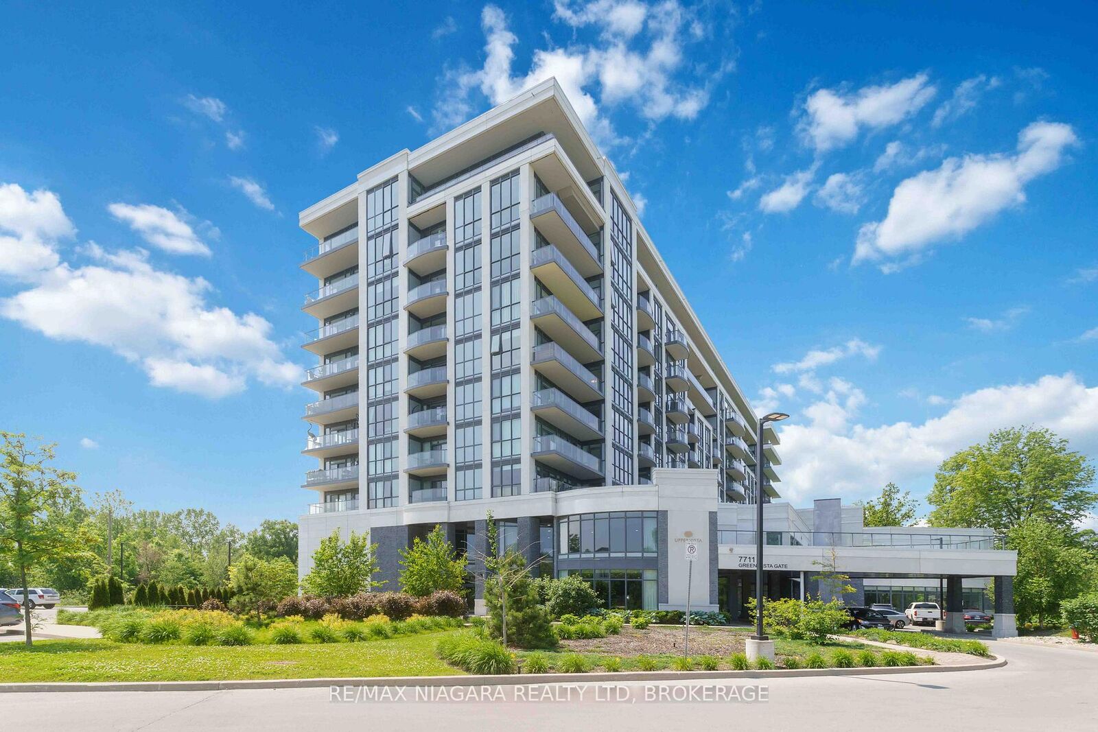 Property Photo: 7711 Greenvista Gate 523 ON L2H 1R1