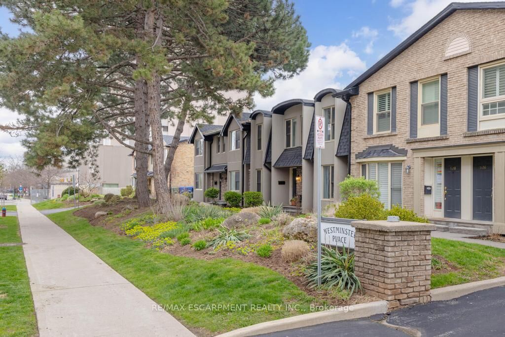 Property Photo: 1422 Ghent Avenue E ON L7S 1W8