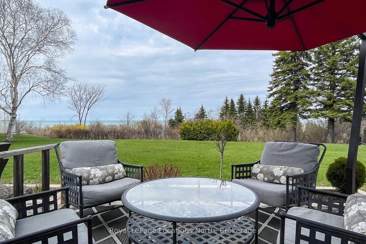 Property Photo:  139 Lakeshore Road E 6  ON L9Y 0N1 