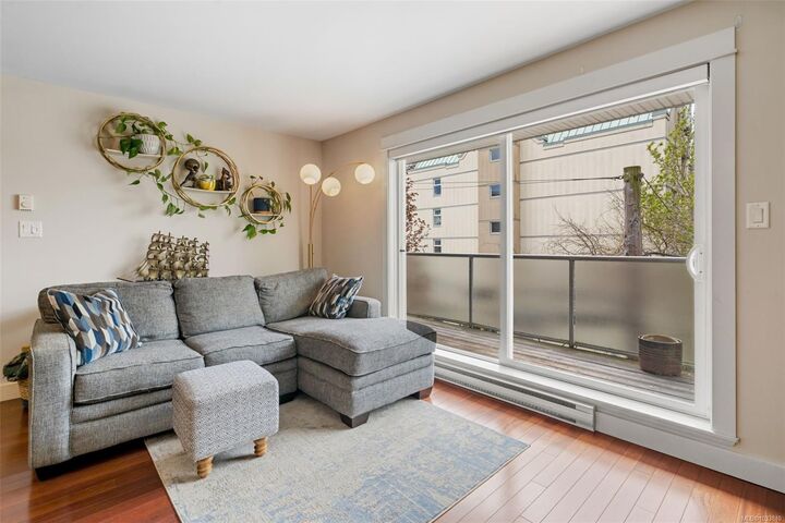 Property Photo:  1315 Esquimalt Rd 305  BC V9A 3P5 