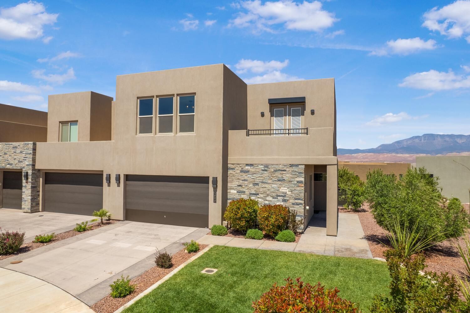 Property Photo:  5080 Honani Path  UT 84737 
