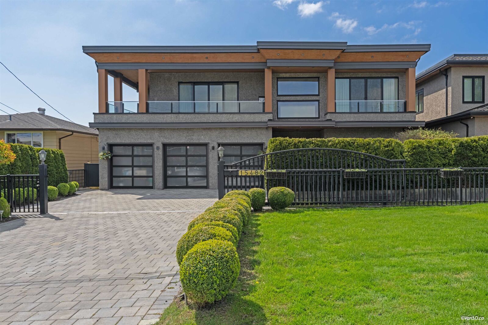 Property Photo: 15482 Pacific Avenue BC V4B 1R7