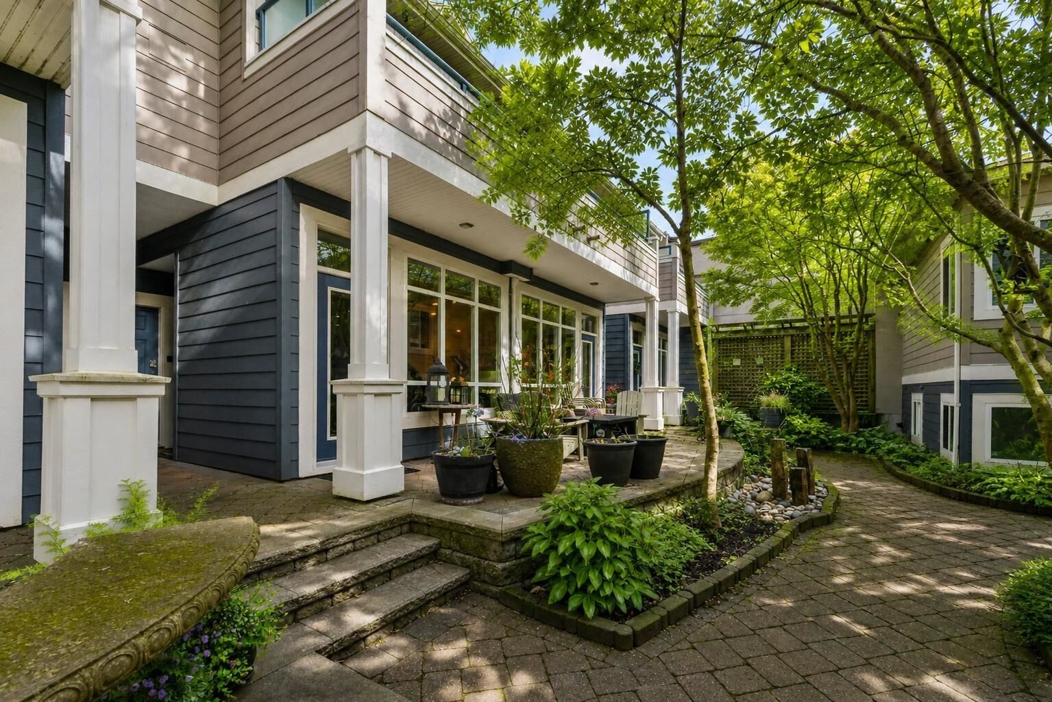 Property Photo:  15161 Prospect Avenue 7  BC V4B 2B8 