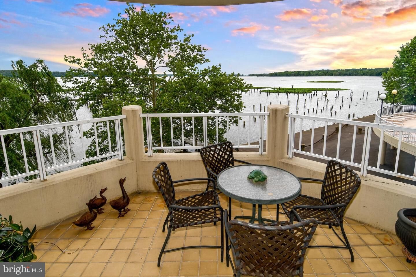 Property Photo:  1250 S Washington Street 121  VA 22314 