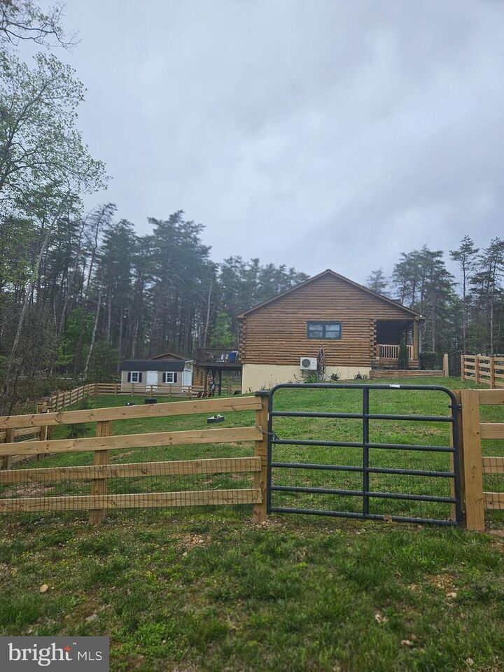 Property Photo:  140 Pine Tree Court  VA 22637 