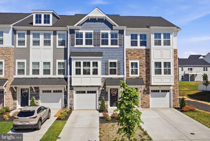Property Photo:  10915 Drummond Place  MD 20695 