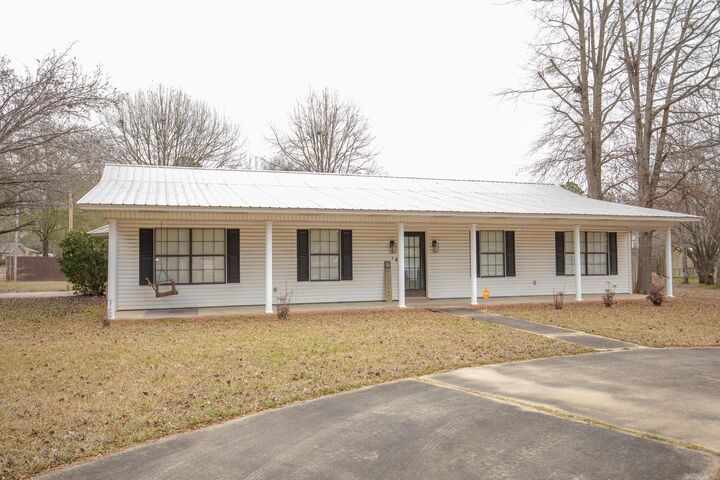 Property Photo:  70 Moore Circle  AR 71665 