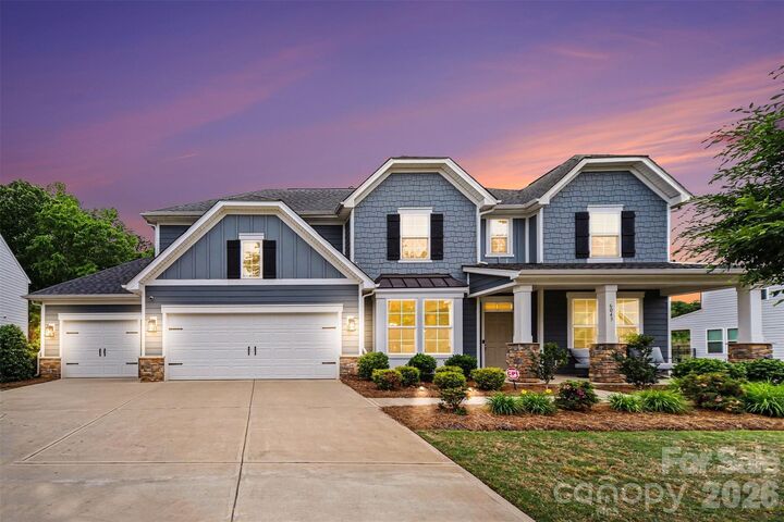 Property Photo: 6043 Jepson Court NC 28214