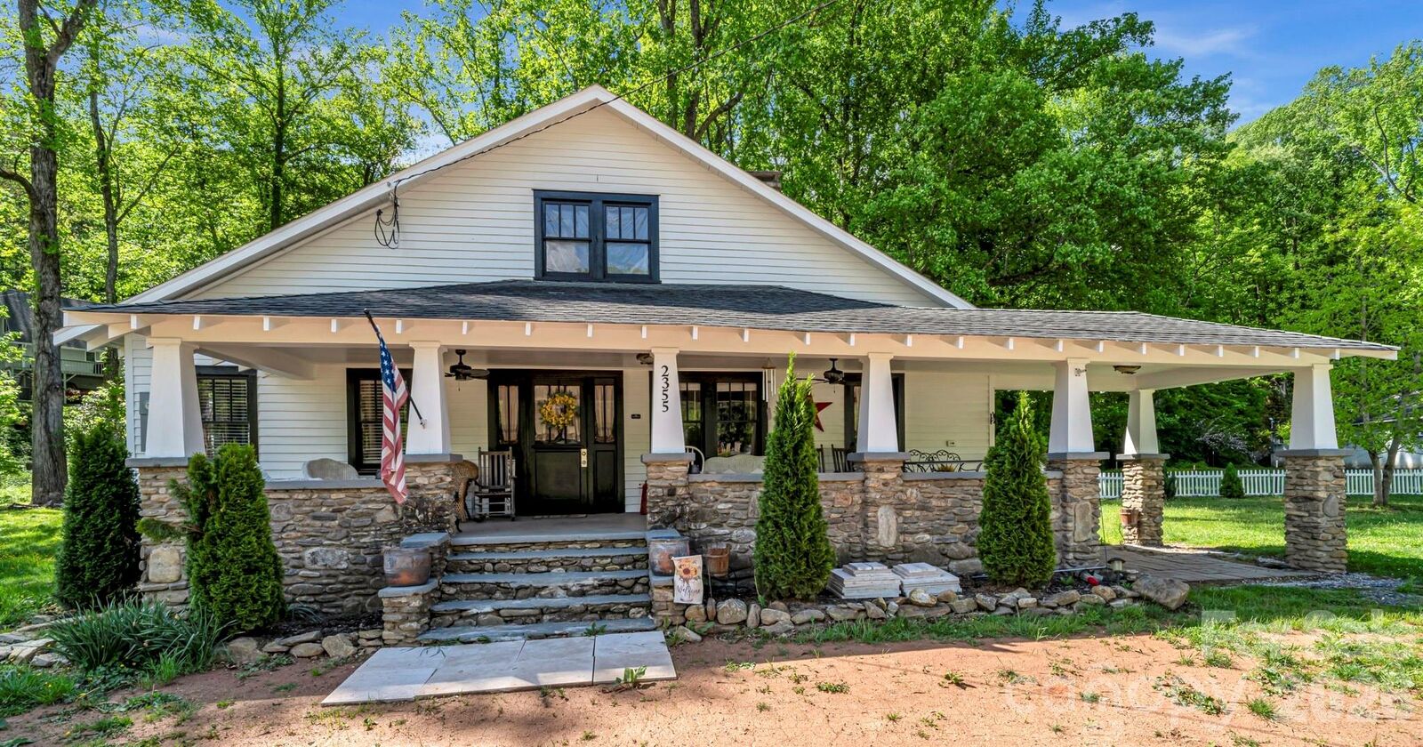 Property Photo:  2355 Soco Road  NC 28751 
