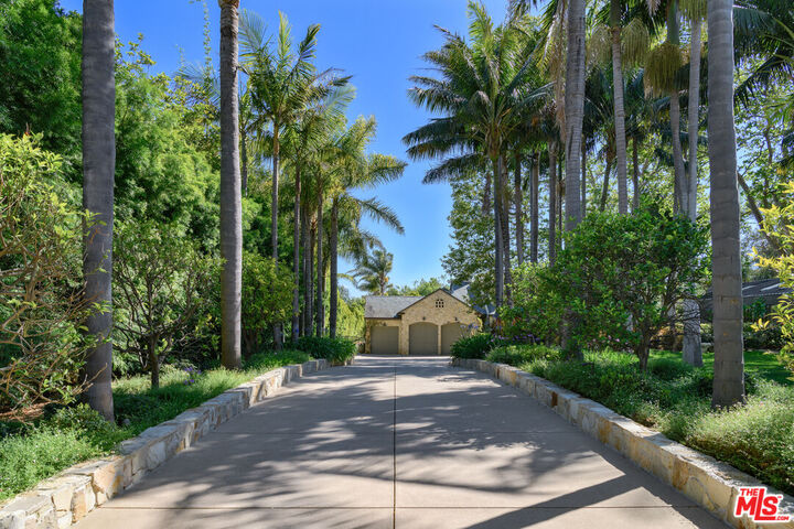 Property Photo:  6625 Zumirez Dr  CA 90265 