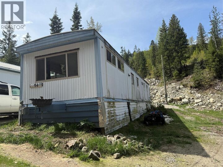 Property Photo: 3018 Perrier Road 14 BC V1L 6Z3