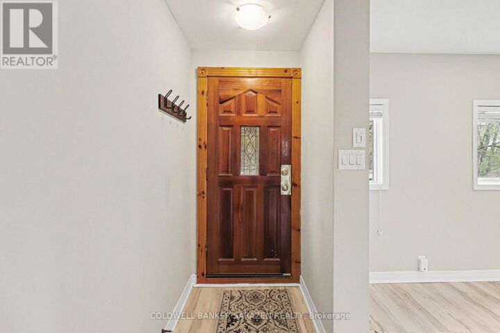 Property Photo:  5 Edgar Street  ON K1Y 3L4 