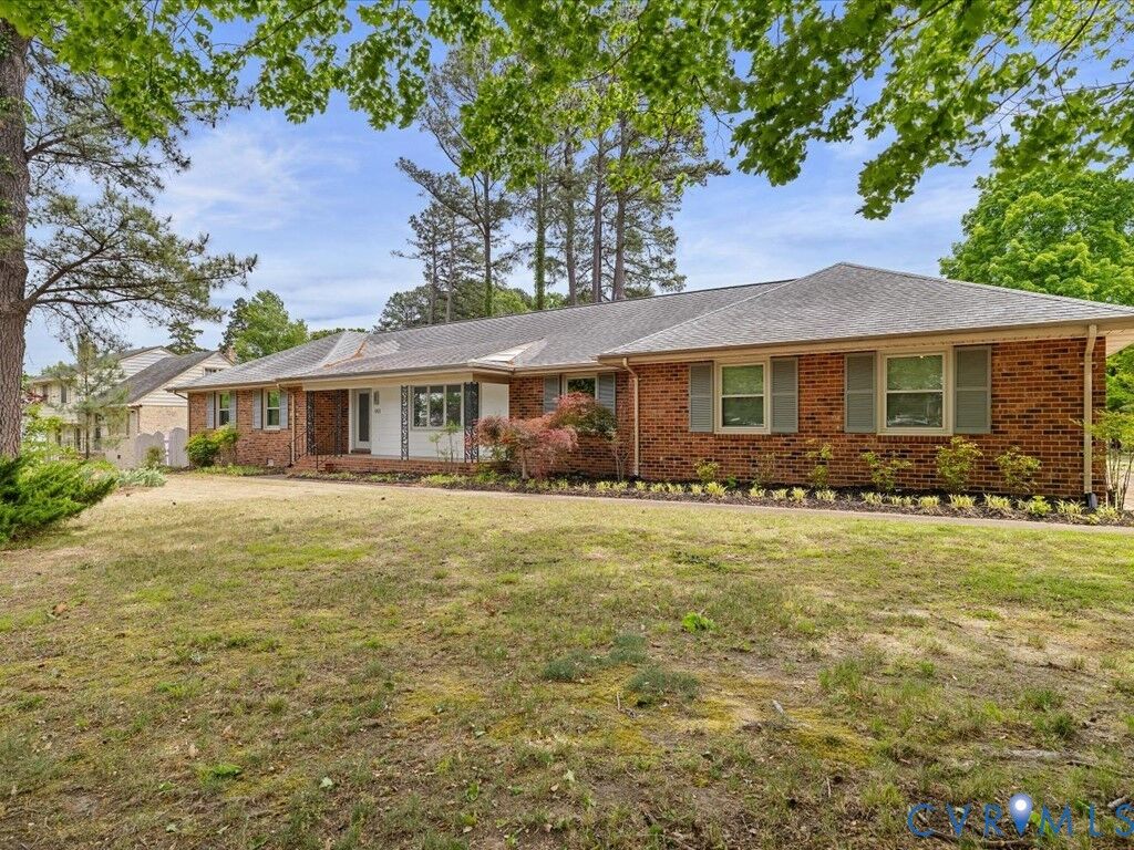 Property Photo: 4411 Wistar Road VA 23228