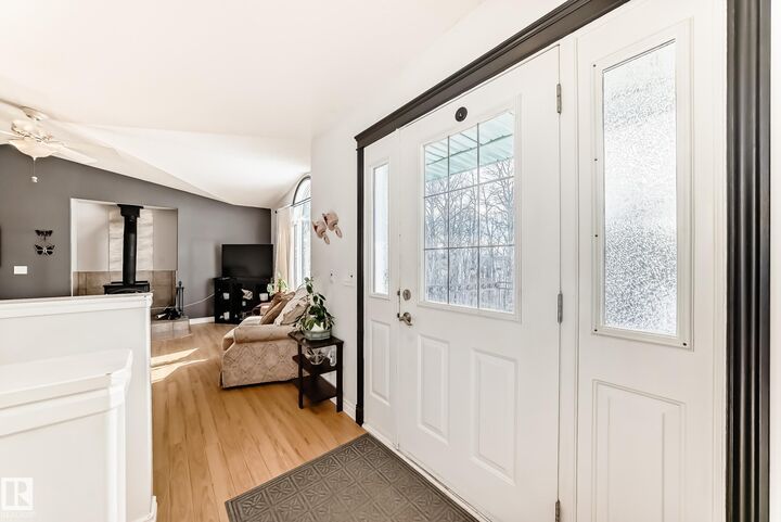 Property Photo: 54514 Rr12 8 AB T0E 1V2