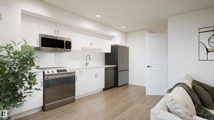 Property Photo: 4004 Savaryn Drive SW 43 AB T6X 1S6