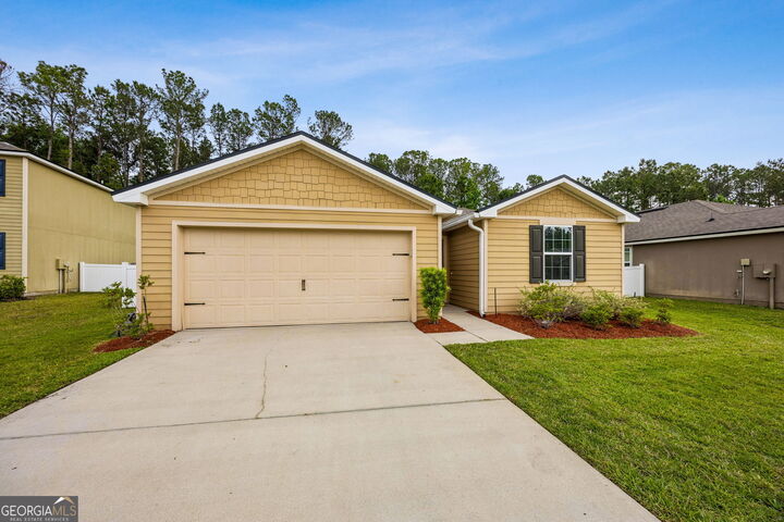 Property Photo:  405 Cedar Breeze Drive  GA 31548 