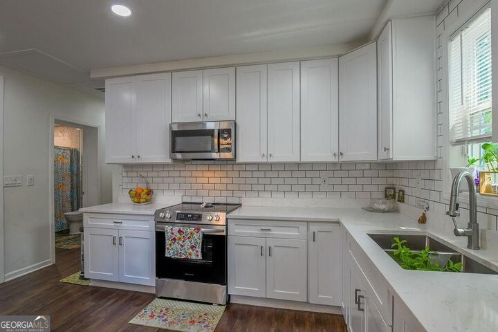Property Photo:  367 SE Macedonia Road SE  GA 30354 