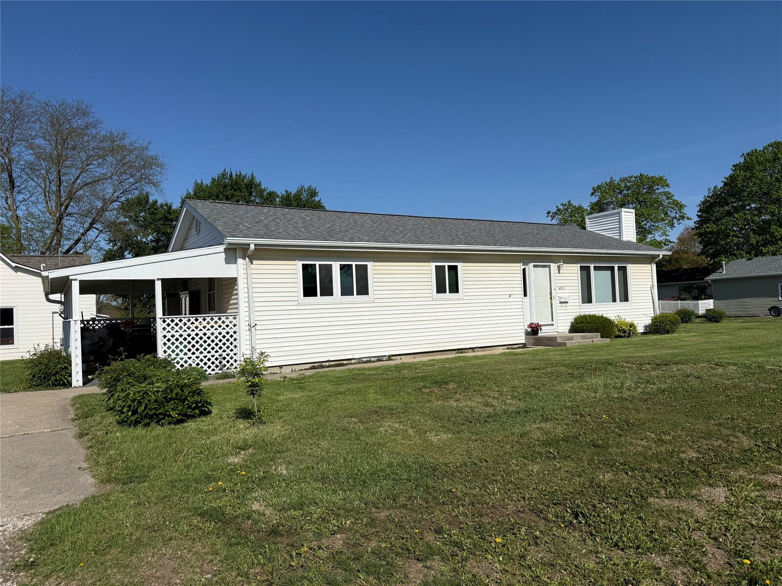 Property Photo:  402 N 9th Street  IA 50273 