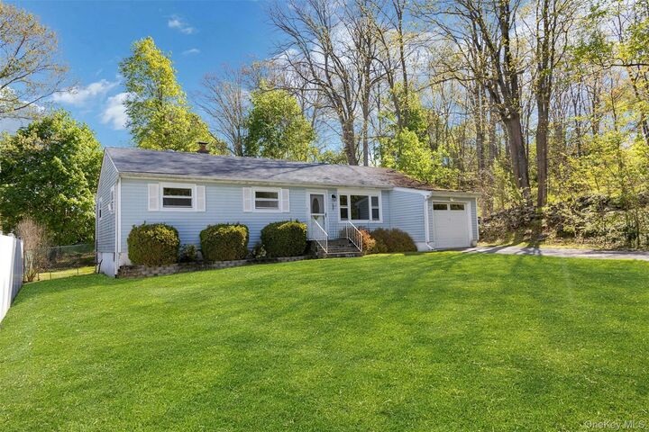 Property Photo:  2 Onondaga Drive  NY 12590 