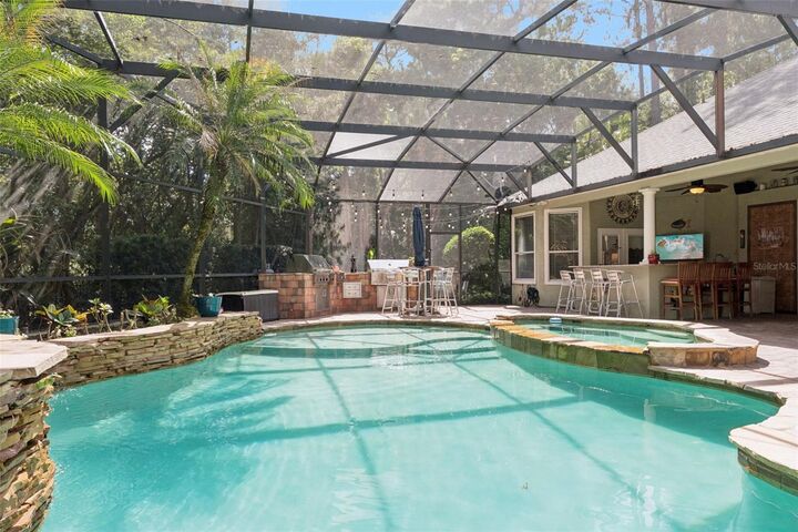 Property Photo:  109 Cherry Creek Circle  FL 32708 