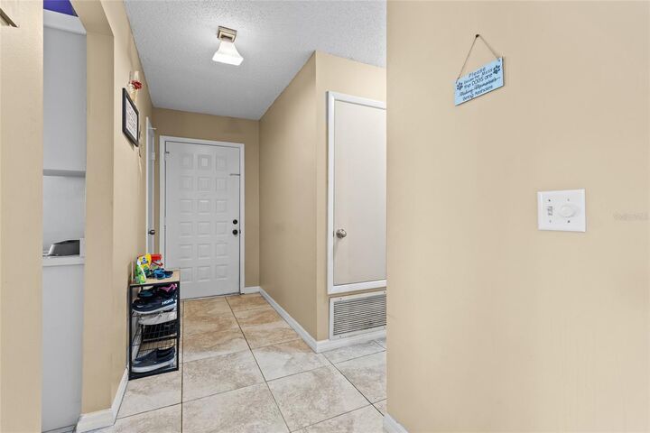 Property Photo:  601 Albany Court  FL 32779 
