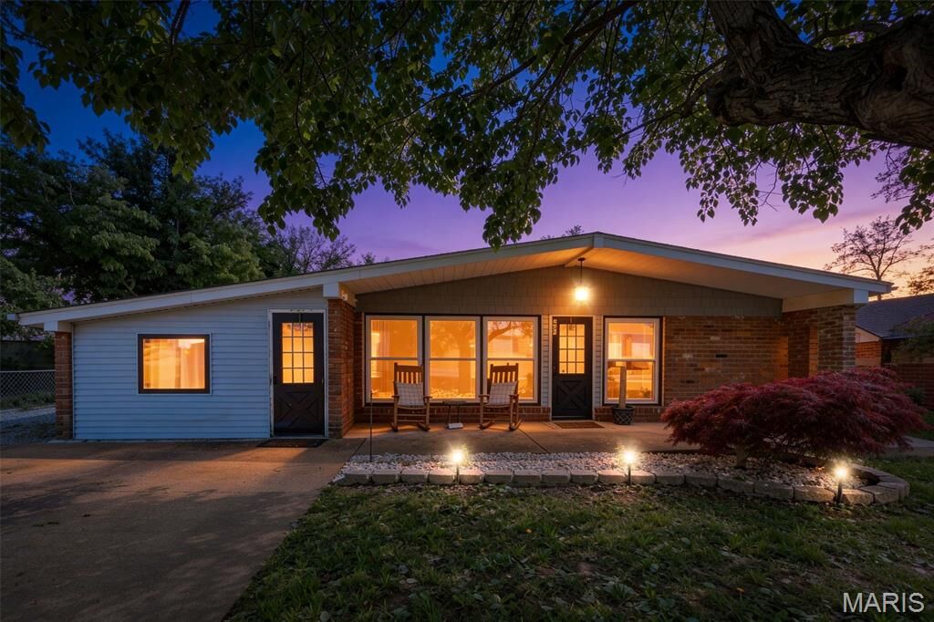 Property Photo:  604 Maple Street  MO 63640 
