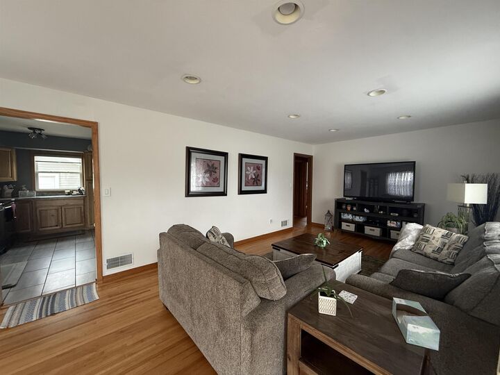 Property Photo:  505 SW 17th Ave  ND 58701 