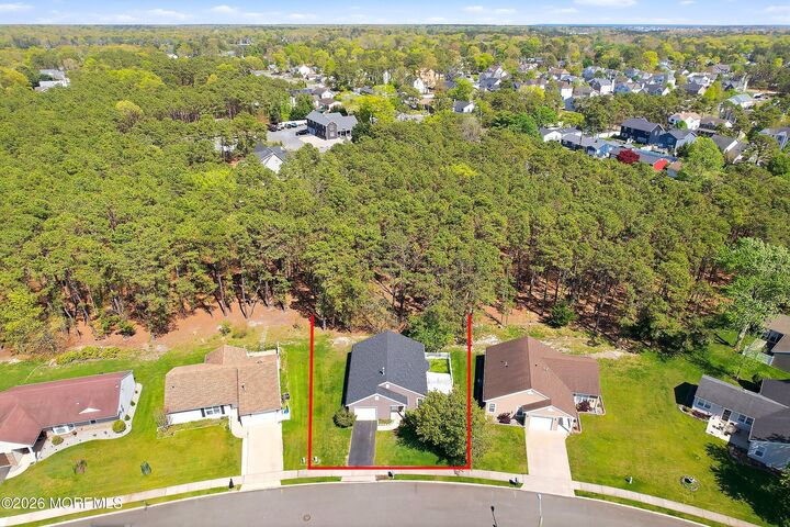Property Photo:  13 Abbey Court  NJ 08731 