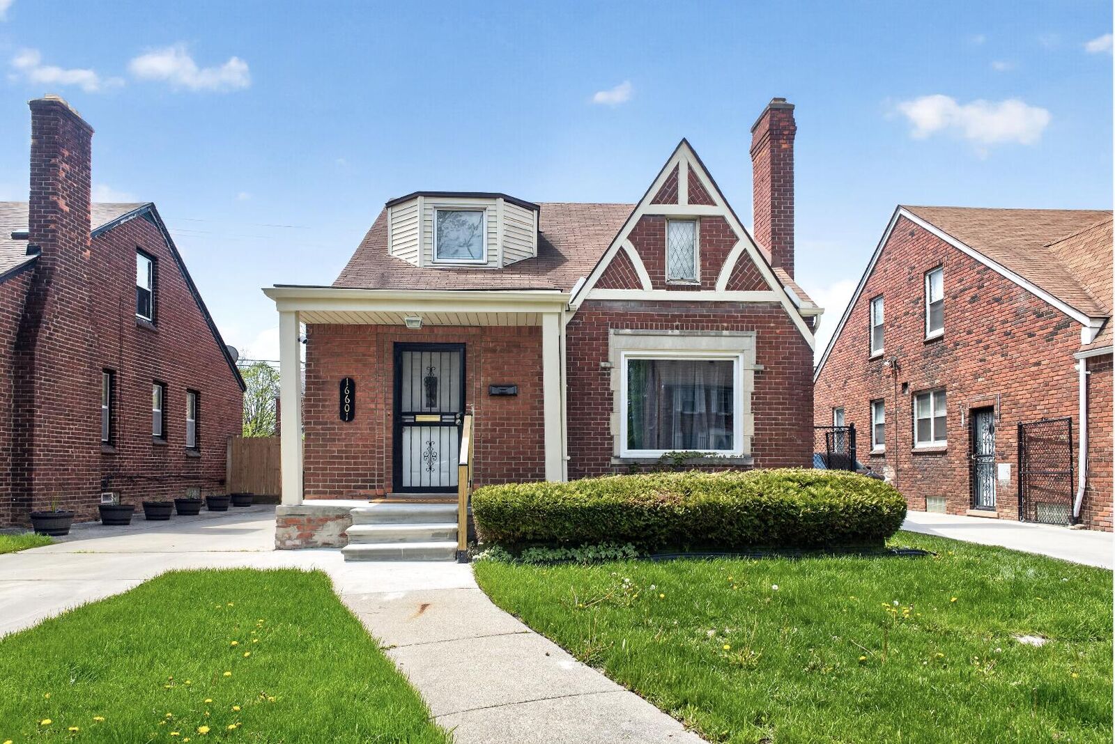 Property Photo:  16601 Ferguson Street  MI 48235 