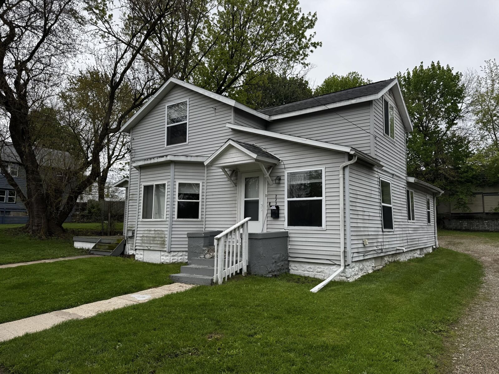 Property Photo:  221-223 W Mason Street  MI 49203 