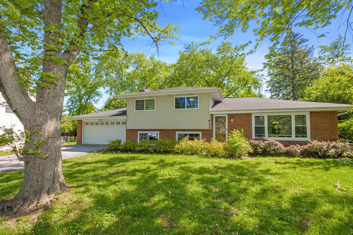 Property Photo:  433 Hackberry Road  IL 60423 