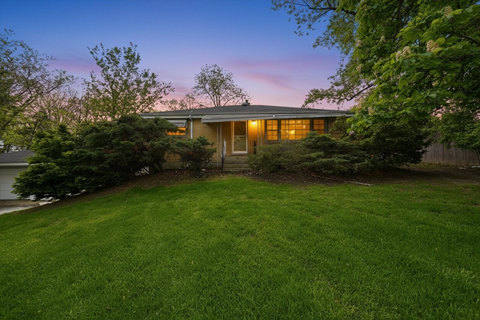 Property Photo:  8351 W 99th Street  IL 60465 