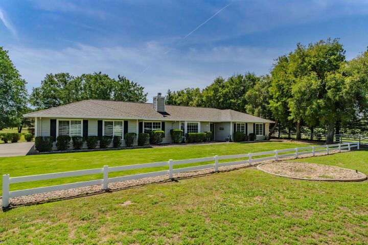 Property Photo:  12 Brandy Court  CA 95225 