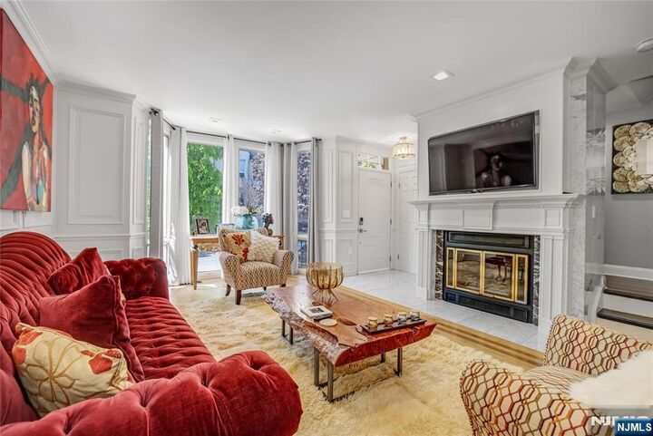 Property Photo:  117 Kensington Drive 304  NJ 07024 