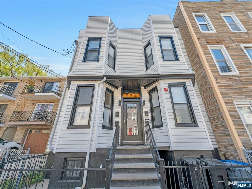 Property Photo:  234 Webster Avenue 1L  NJ 07307 