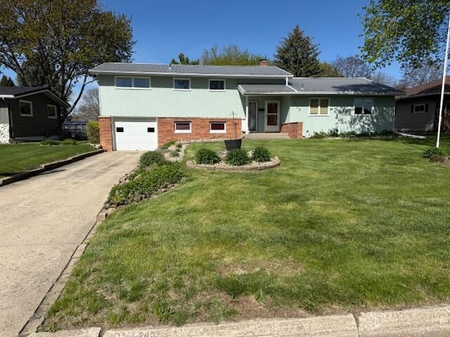 Property Photo:  705 Adams Street  IA 50514 